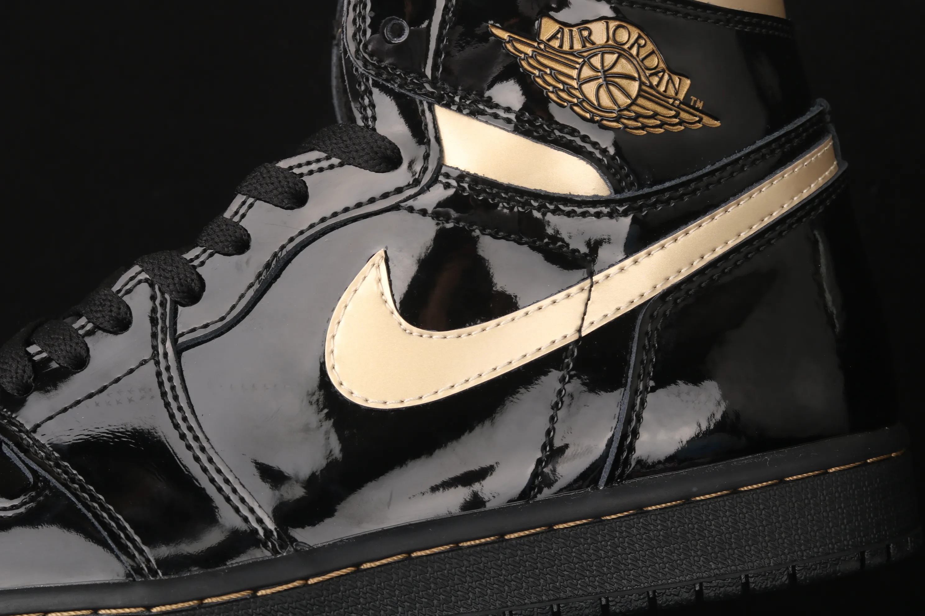 All categories Air Jordan Jordan series basketball shoes Air Jordan 1 High X version Air Jordan 1 High OG "Black/Metallic Gold" AJ1 Joe 1 patent leather black gold 555088-032